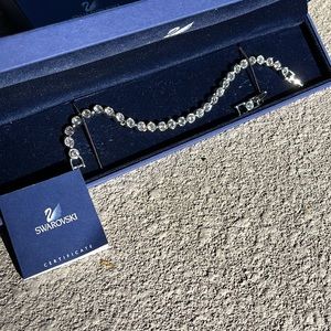 Authentic Swarovski tennis bracelet with certificate
